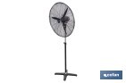 Ventilador industrial de pie con 3 velocidades en color negro | Potencia: 200 W | Gran caudal de aire | Oscilación 80° | Medidas: 81 x 81 x 189 cm - Cofan
