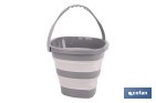 CUBO PLEGABLE CON ASA CON 11 LITROS DE CAPACIDAD | COLOR: GRIS Y BLANCO | AHORRO DE ESPACIO, FÁCIL ALMACENAMIENTO Y TRANSPORTE