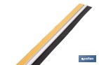 Burlete adhesivo de aluminio con labio de goma | Longitud de 105 cm | Disponible en diferentes acabados - Cofan