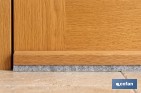Burlete adhesivo de madera sostenible | Longitud de 91,5 cm | Disponible en diferentes acabados - Cofan