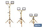 Trípode telescópico con 2 proyectores LED | Altura máxima 1,75 m, 50 W, 4500 lm, protección IP65 | Cable de 1,9 m con enchufe europeo - Cofan