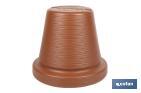 Macetas decorativas con diseño rayado | Color: terracota | Resistentes a los rayos UV | Material: Polietileno de alta densidad | Ideales para interiores y exteriores | Disponibles en diferentes medidas y capacidades - Cofan