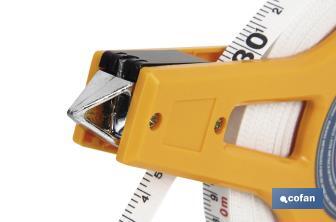 Glass fiber metric tape with handle - Cofan