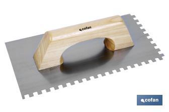 Notched trowel | Length: 275 x 115mm | Square notch: 8 x 8mm | Suitable for construction industry | Wooden handle - Cofan