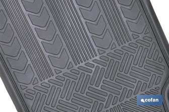 Alfombrillas de PVC universales para coche | Set de 4 alfombras | Antideslizantes y ajustables - Cofan