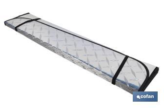 Parasol delantero con efecto láser | Con 2 ventosas | Protege tu vehículo de los rayos UV - Cofan