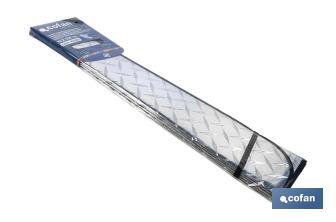 Parasol delantero con efecto láser | Con 2 ventosas | Protege tu vehículo de los rayos UV - Cofan