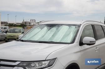 Parasol delantero con efecto láser | Con 2 ventosas | Protege tu vehículo de los rayos UV - Cofan