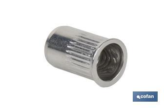 Tuercas remachables ranuradas de cabeza reducida A-2 | Amplia variedad de métricas - Cofan