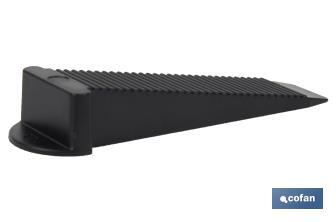Reusable tile levelling wedges for a perfectly levelled surface | Dimensions: 80 x 17 x 14mm - Cofan