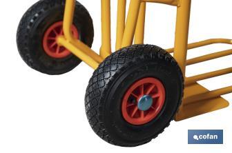 Folding sack truck with large toe plate | Load capacity: 300kg | Weight: 12kg | Size: 1,160 x 510 x 780mm - Cofan