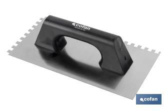 Notched trowel | Plastic handle | Size: 300 x 150 x 0.7mm | Stainless steel - Cofan