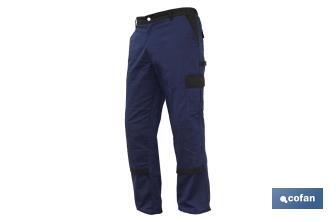 Pantalón de Trabajo | Flex | Modelo Jano | Regular Fit | Composición 97,76% Algodón y 2,24% Elastano | Color Azul Marino/Negro - Cofan