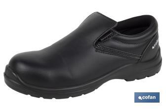 Mocasín de Seguridad S2 SRC | Tallas desde la 35 a la 47 en Color Negro | Zapato de Trabajo Modelo Black Fox - Cofan