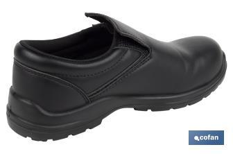 Mocasín de Seguridad S2 SRC | Tallas desde la 35 a la 47 en Color Negro | Zapato de Trabajo Modelo Black Fox - Cofan