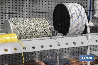Set expositor de cuerdas y cadenas con barra de carga | Material: acero | Medidor integrado para bobinas | Organización eficiente y segura | Medidas: 50 x 1000 x 70 mm - Cofan