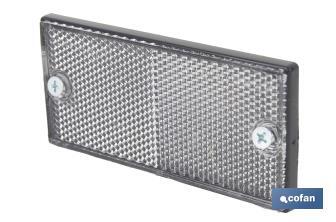Catadióptrico rectangular con tornillos para fijar a vehículos | Producto homologado | Medidas: 106 x 50 mm | Disponible en 3 colores - Cofan