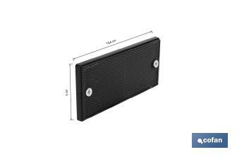 Catadióptrico rectangular con tornillos para fijar a vehículos | Producto homologado | Medidas: 106 x 50 mm | Disponible en 3 colores - Cofan