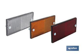 Catadióptrico rectangular con tornillos para fijar a vehículos | Producto homologado | Medidas: 106 x 50 mm | Disponible en 3 colores - Cofan