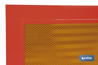 Placa V6 para vehículos largos | Material: aluminio | Recubrimiento con vinilo réflex N2 | Señalización homologada | Fácil de instalar | Disponible en varias medidas - Cofan
