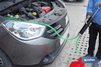 Bomba de transferencia manual | Capacidad: 500 ml | Acción dual | Cuerpo metálico - Cofan