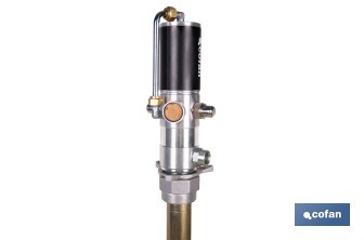 Bomba neumática lubricante | Relación 3:1 | Caudal: 14 LPM | Presión máxima: 10 bares | Disponible para bidones de 60 o 205 litros - Cofan