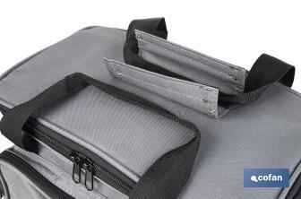 Nevera portátil porta alimentos | Bolsa isotérmica | Correa ajustable | Color: gris oscuro | Medidas: 35 x 23 x 24 cm - Cofan