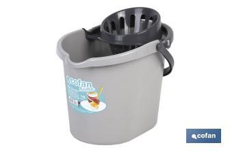 Bucket + Wringer | Grey | Ergonomic plastic handle - Cofan