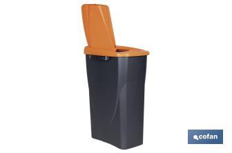 Cubo de basura naranja para reciclar residuos orgánicos | Tres medidas y capacidades diferentes - Cofan