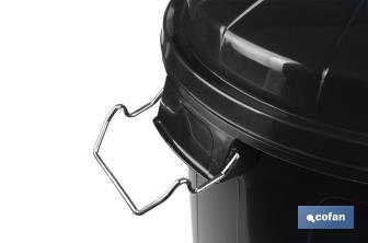 Waste bin with lid and metal handles | Capacity: 100 litres | Material: polypropylene | Black - Cofan