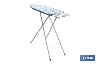 Tabla de planchar | 3 posiciones regulables | Compacta y ajustable | Patas antideslizantes | Medidas: 110 x 32 cm - Cofan