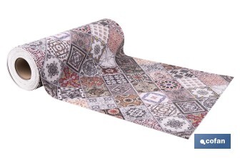Rollo de alfombra vinílica semirrígida de impresión digital: Azulejos geométricos de colores | Resistente para suelos interiores y exteriores cubiertos - Cofan