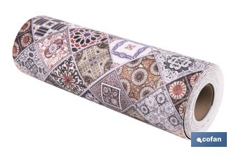 Rollo de alfombra vinílica semirrígida de impresión digital: Azulejos geométricos de colores | Resistente para suelos interiores y exteriores cubiertos - Cofan