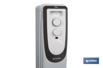 Radiador de aceite 2500 W | Color: blanco | Con 11 elementos y termostato regulable | Seguridad antiincendios y Control antivuelco - Cofan