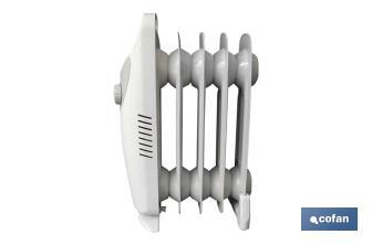 Mini radiador de aceite | Potencia: 450 W | Termostato regulable | Seguridad antiincendios | Color: blanco | Medidas: 26 x 13 x 41 cm - Cofan