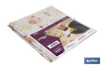Hule con diseño moderno de flores | Materiales: PVC y polipropileno | Fácil de limpiar | Disponible en diferentes medidas - Cofan