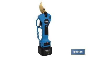 Kit of cordless pruning shears with extensible pole | Pole available in two different sizes: 130cm or 190cm - Cofan