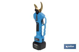 Kit of cordless pruning shears with extensible pole | Pole available in two different sizes: 130cm or 190cm - Cofan