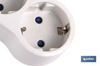 Adaptador triple Frontal Schuko con interruptor | Color Blanco | 16 A - 250 V - Cofan