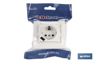 2-pin socket base | Pacific Model | Mono-block with shutter | It includes 1 USB port - Cofan