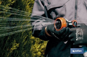 Spray gun with 7 spray patterns and thumb control design - Cofan