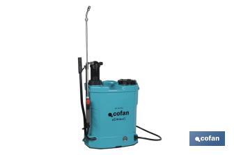 Pulverizador de espalda | Funcionamiento eléctrico y manual | Capacidad: 16 litros | Batería de Li-Ion 12 V | Lanza 60 cm | 4 boquillas | Correas acolchadas - Cofan