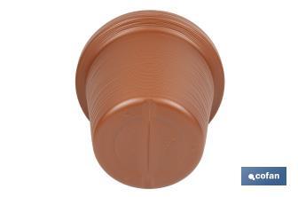 Macetas decorativas con diseño rayado | Color: terracota | Resistentes a los rayos UV | Material: Polietileno de alta densidad | Ideales para interiores y exteriores | Disponibles en diferentes medidas y capacidades - Cofan