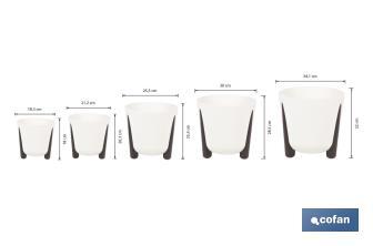 Macetas decorativas con patas | Tapón de drenaje incorporado | Disponibles en color café y crema | Diferentes medidas y capacidades - Cofan