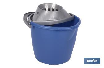 Bucket + Wringer | Blue | Ergonomic plastic handle - Cofan